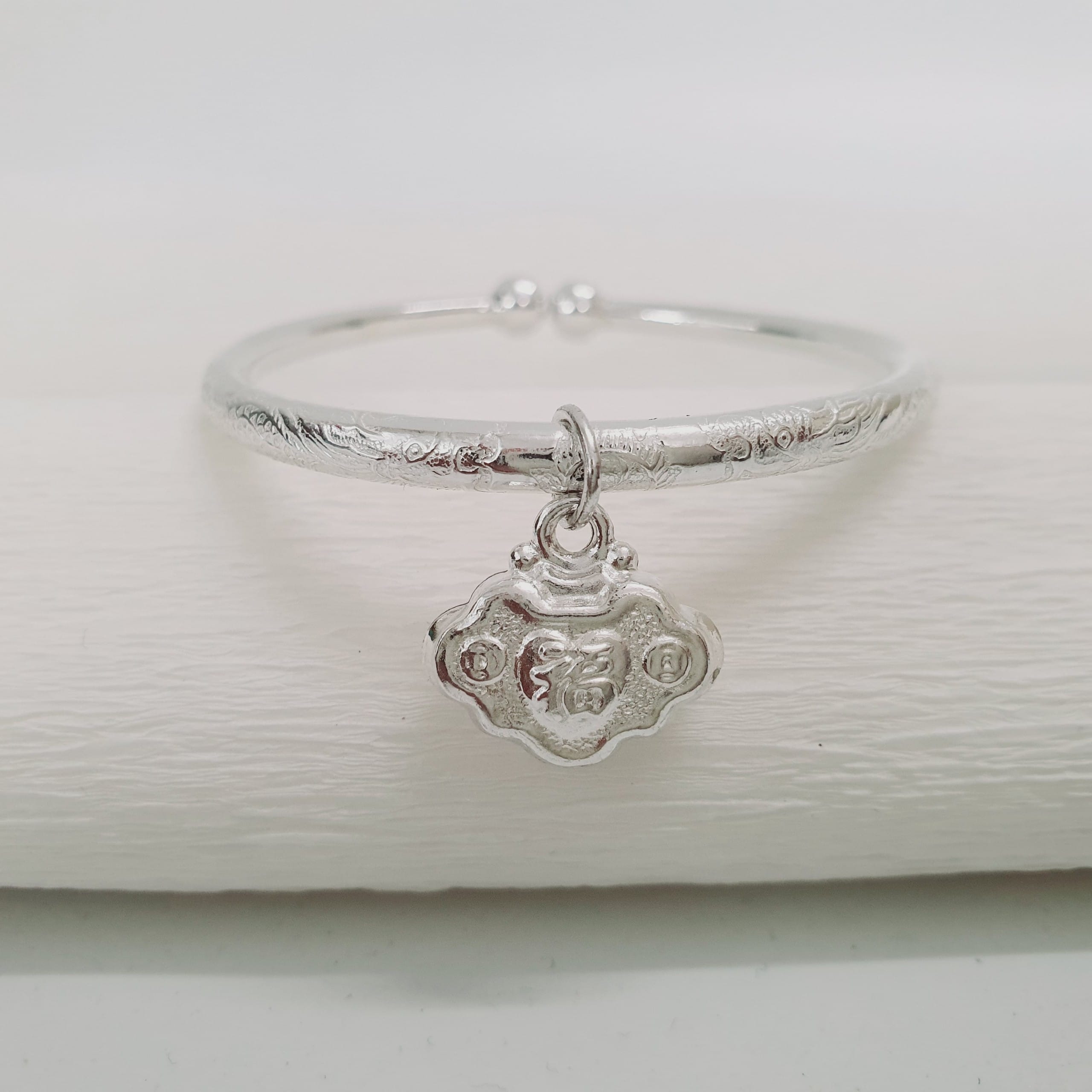 Vòng CR01 bạc ta treo charm Khánh bình an Le'Mare Jewelry Vòng CR01 bạc ta treo charm Khánh bình an Le'Mare Jewelry Le'mare Jewelry LMJ