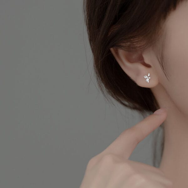 Khuyên tai bạc Le'Mare Jewelry M00506 - Ảnh 3
