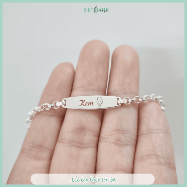 Lắc bạc khắc tên làm quà cho bé: Lắc mo BK01 Le’Mare Jewelry - Ảnh 3