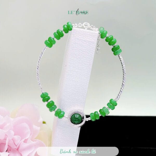 Vòng tay ống bạc bánh xe thạch anh xanh lá Le'Mare Jewelry – Gợi ý món quà độc đáo và ý nghĩa dành tặng người phụ nữ trân quý trong các dịp kỷ niệm, ngày lễ 20/10, 8/3... - Ảnh 2