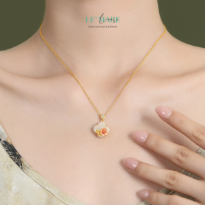 Dây Chuyền Bạc Nữ Ngọc Hoà Điền Cỏ Bốn Lá, Hoạ Tiết 24 Loài Hoa Tượng Trưng Cho Khí Chất Người Phụ Nữ BNDC57 Le'mare Jewelry LMJ