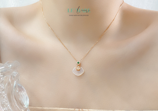 Ngọc Phiến – Làn quạt ngọc nâng niu quyền quý BNDC29 - Ảnh 3