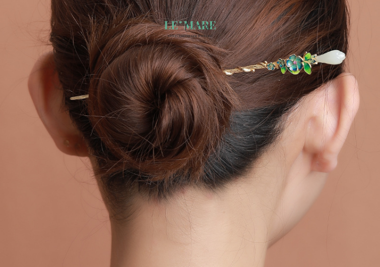 Khám phá BST Trang Sức Ngọc Bích kết hợp bạc từ Le’Mare LMJ – tinh hoa thiên nhiên, nghệ thuật chế tác, vẻ đẹp dành riêng cho bạn.