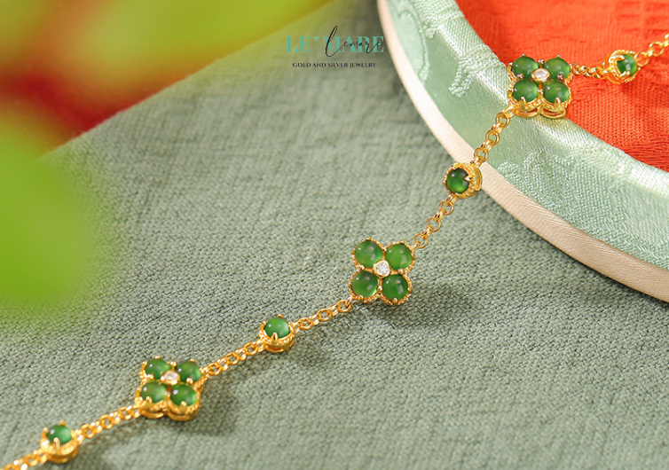 Lắc Tay Bạc Nữ Ngọc Bích Cỏ Bốn Lá May Mắn – Duyên Dáng và Bình An BNVT06 Lắc Tay Bạc Nữ Ngọc Bích Cỏ Bốn Lá May Mắn – Duyên Dáng và Bình An BNVT06 - Ảnh 6