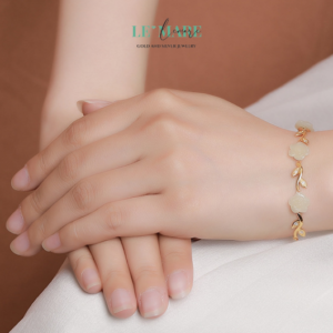 Vòng tay ngọc bích nữ Florabéa – Khi Hoa Lá Và Ngọc Bích Cùng Thì Thầm Trên Cổ Tay BNVT18 Le'mare Jewelry LMJ