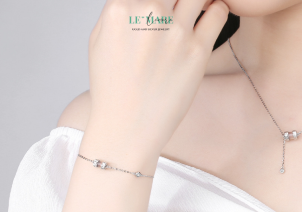 Vòng tay bạc nữ Aurelia – Dấu Ấn Sao Biển Trong Chiếc Vòng Tay Bạc Nữ Mê Hoặc BNVT22 - Ảnh 2