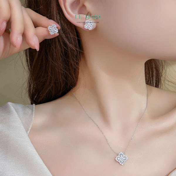 Dây chuyền bạc nữ Phúc Diệp – Hoa bốn cánh, gói trọn điều lành BNDC95 - Ảnh 2