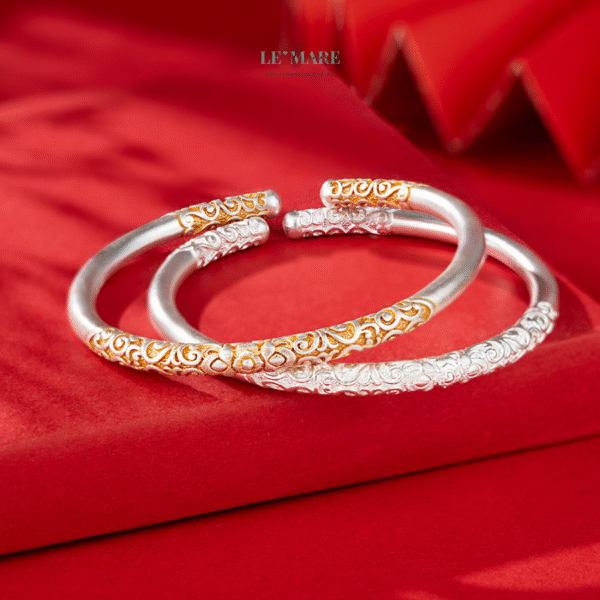 Gramina – Khi nét mềm mại của cỏ ôm lấy sự cứng cáp của bạc BNVT96
