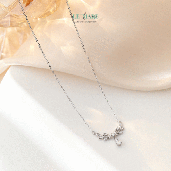 Dây chuyền bạc nữ Nguyệt Tâm – Nhành nguyệt quế ôm lấy trái tim thanh xuân BNDC94 - Ảnh 2