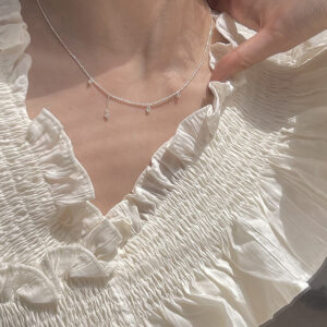 Alternative view of Dây chuyền tua rua hình giọt nước bạc s925 thời trang dành cho nữ, kiểu dáng sang trọng, đính kim cương lấp lánh.